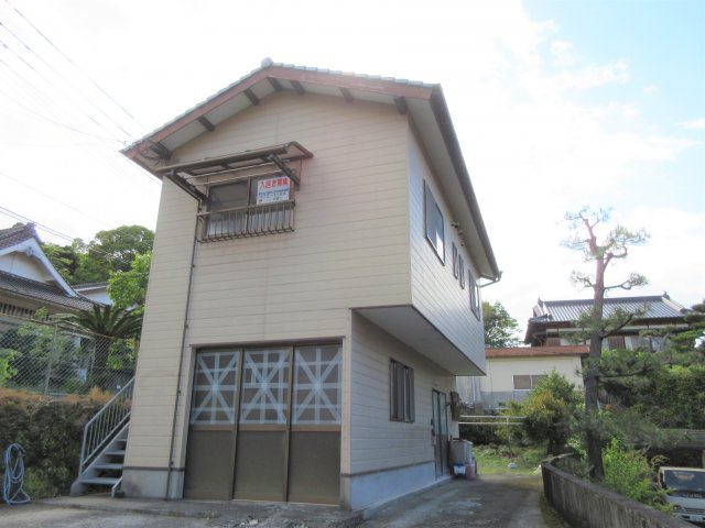 ひれふりハイツの外観