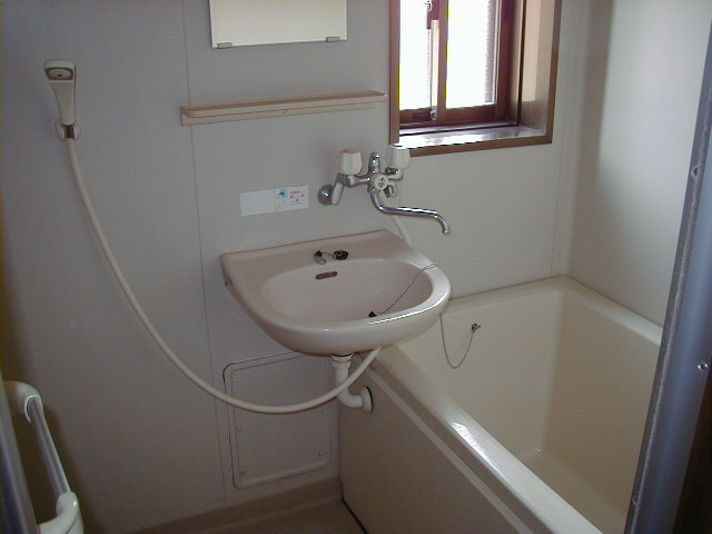 ひれふりハイツの浴室|お風呂です