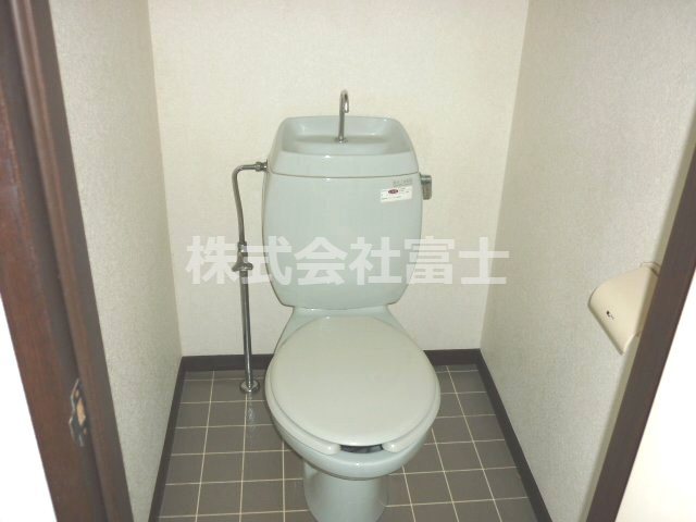 和多田アパートのトイレ