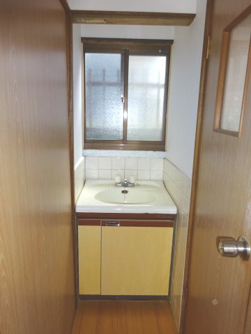 唐津市東城内の一戸建ての洗面所