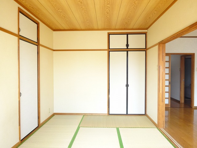唐津市魚屋町のアパート