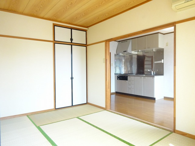 唐津市魚屋町のアパート