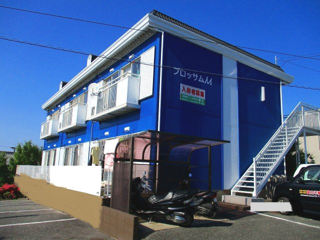 唐津市山本のアパートの外観