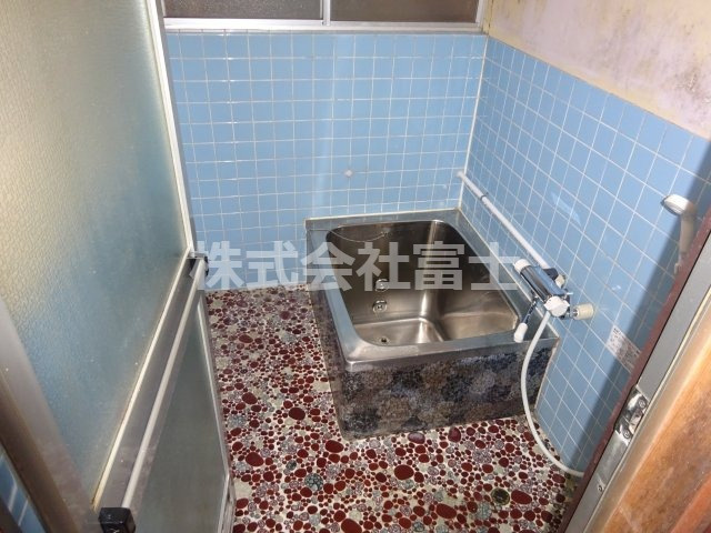 西唐津アパートの浴室