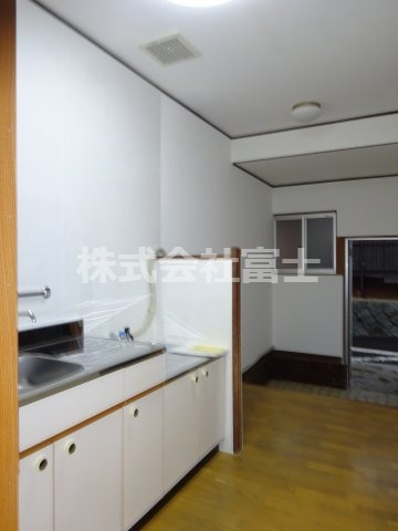 西唐津アパート