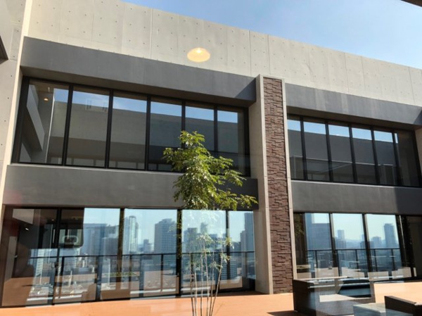 【その他共用部分】 | 【スカイアトリウム】まるで別世界にたどり着いたような、心躍る空中庭園。天空のオアシスです。