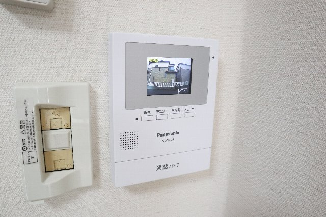 【セキュリティ】 | 夏見台一戸建貸家 | ＴＶドアホン付きで外の様子がわかります