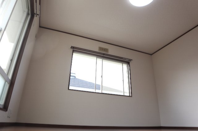 【内装】 | 夏見台一戸建貸家 | 使い勝手のいい洋室です