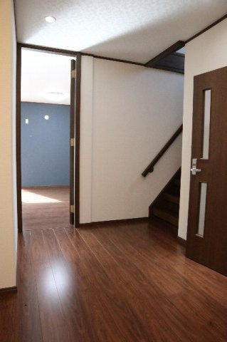 【玄関】 | 夏見台一戸建貸家 | きれいな玄関です