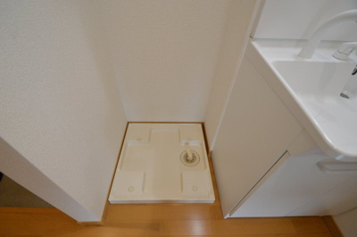 【設備】 | ワコーレヴィアーノ須磨月見山本町 | 洗濯機置き場