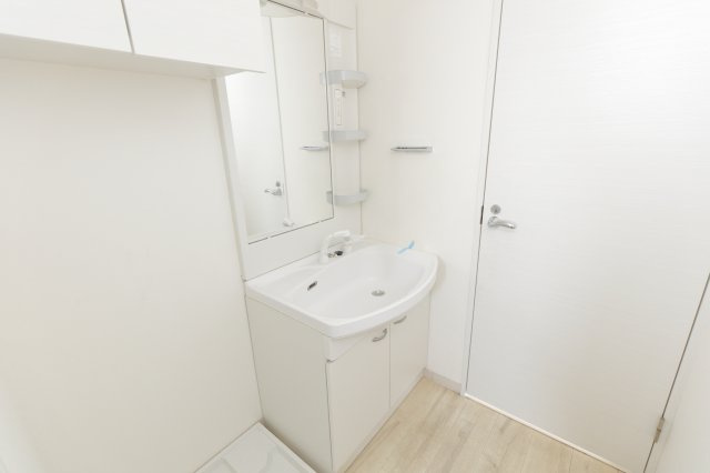 エレンシアK小岩の洗面所