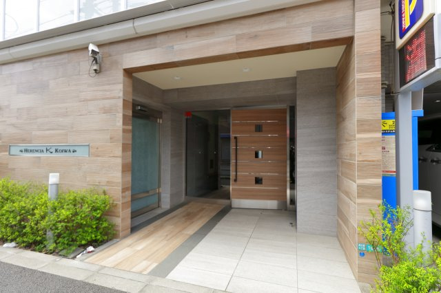 エレンシアK小岩のエントランス