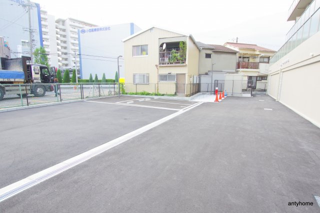 ベルウッド加島5　仲介手数料無料の駐車場