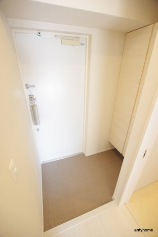 ベルウッド加島5　仲介手数料無料の玄関
