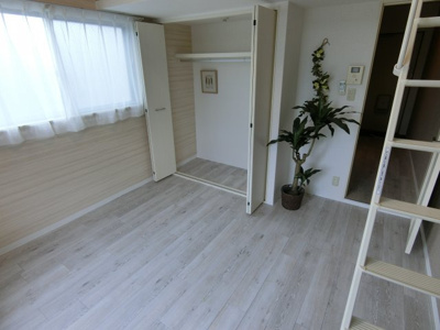 【洋室】 | ディー・シモンズ梅田