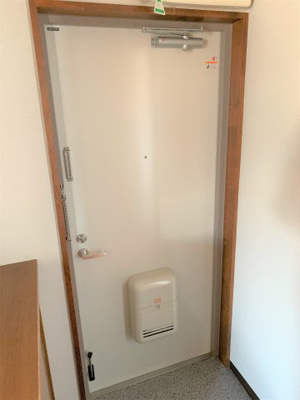 【玄関】 | コーポミゾグチ