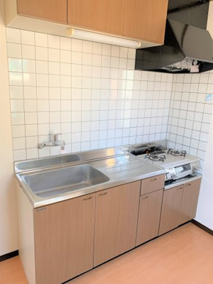 【キッチン】 | コーポミゾグチ | お料理しやすいキッチンです