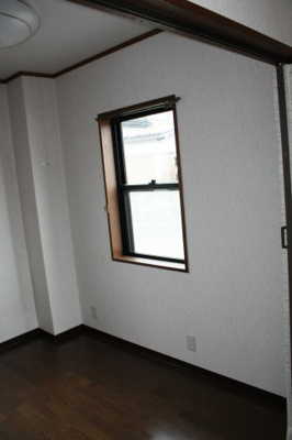 【居間・リビング】 | コーポミゾグチ | こちらのリビングで趣味の時間をお楽しみください