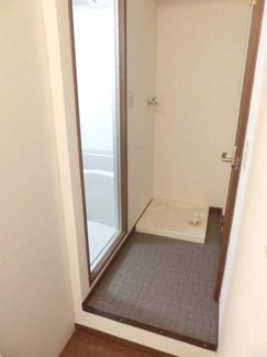 【玄関】 | プレジール天神 | 前回の募集時のお写真です。