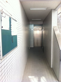 【ロビー】 | ワコービル