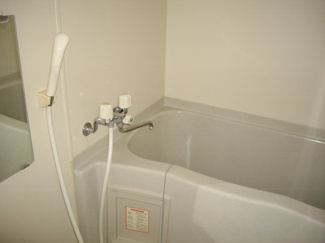 【浴室】 | ラフィーネ鶴見 | 日々の疲れを癒すお風呂付です