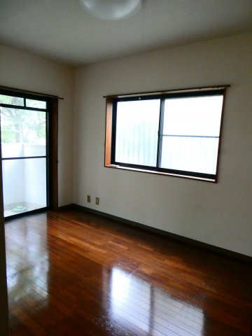 野口ビラの洋室