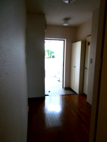 野口ビラの内装|廊下