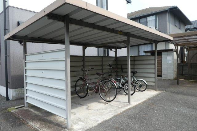 倉敷市上東のアパートのその他共用部分|自転車置き場