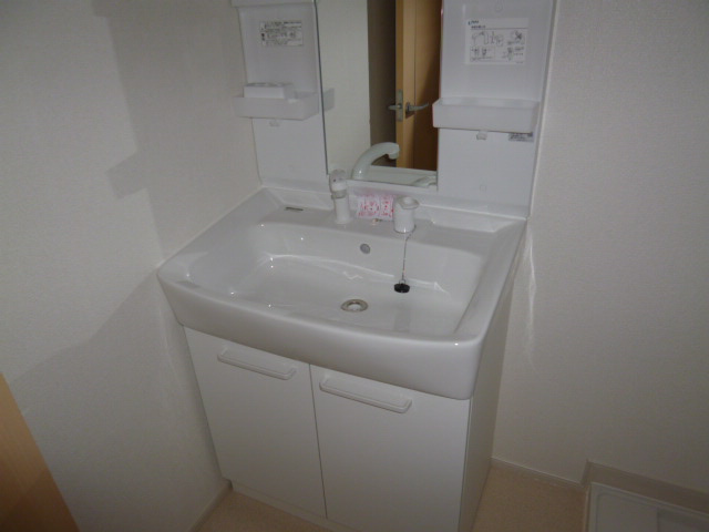 ベラ・カーサの独立洗面台|洗髪洗面化粧台