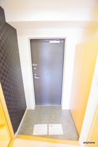 ドルチェヴィータ新大阪　仲介手数料無料の玄関