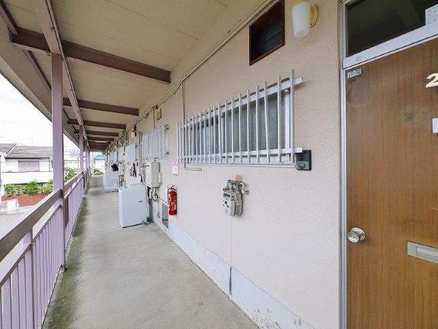 ニュー芝ハイツのその他共用部分|共有部分の廊下です
