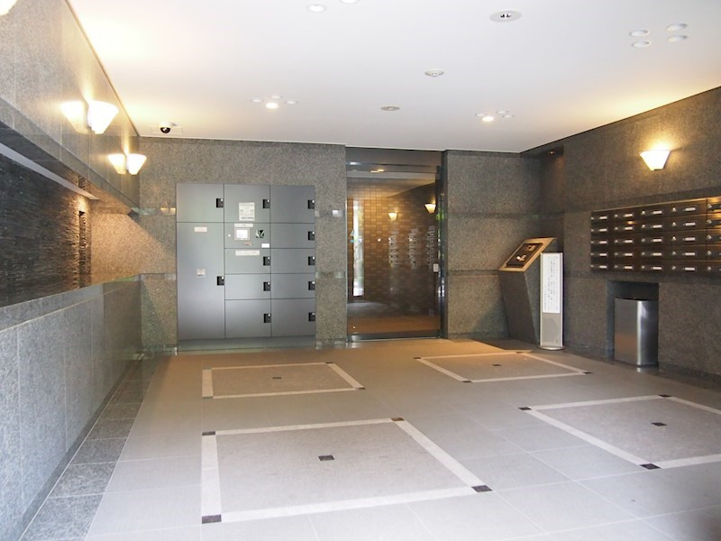 ルーブル蒲田本町のエントランス
