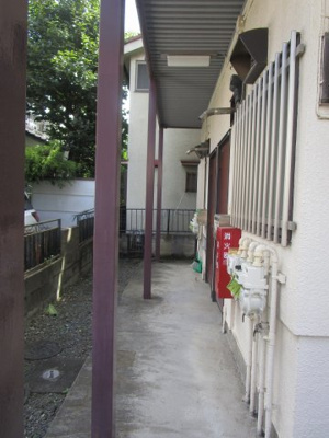 【エントランス】 | 第1かずみ荘 | 毎日通るエントランスはこのようになっています