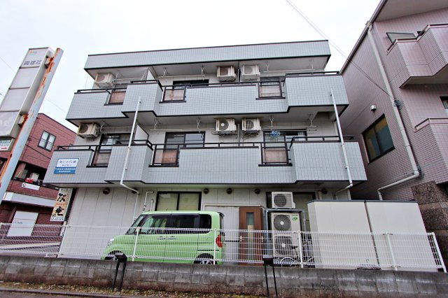 第三メゾン麗の外観