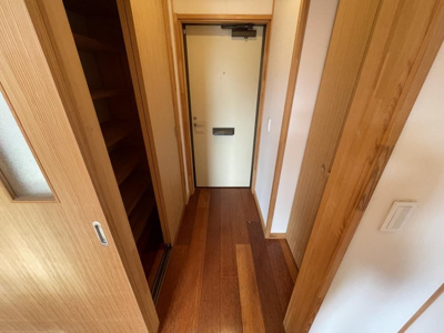 【玄関】 | 聖家族寮