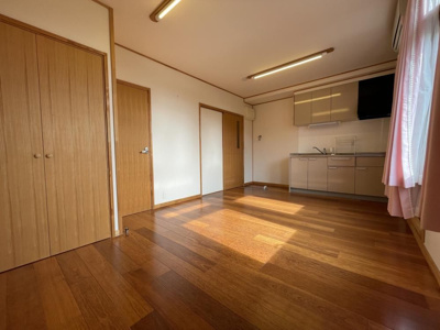 【居間・リビング】 | 聖家族寮