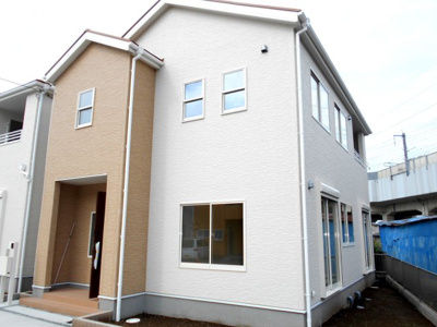 【外観】 | 伊奈町　小室　全2棟　2号棟　60坪 | おしゃれな外観です。2580から2480万円に価格変更です。今でしょ。