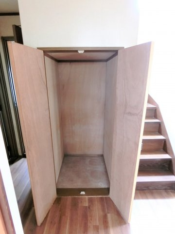 日向努邸の玄関