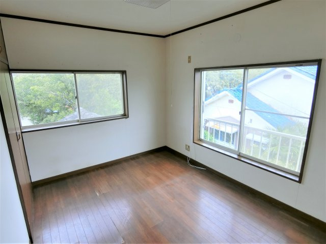 日向努邸の洋室