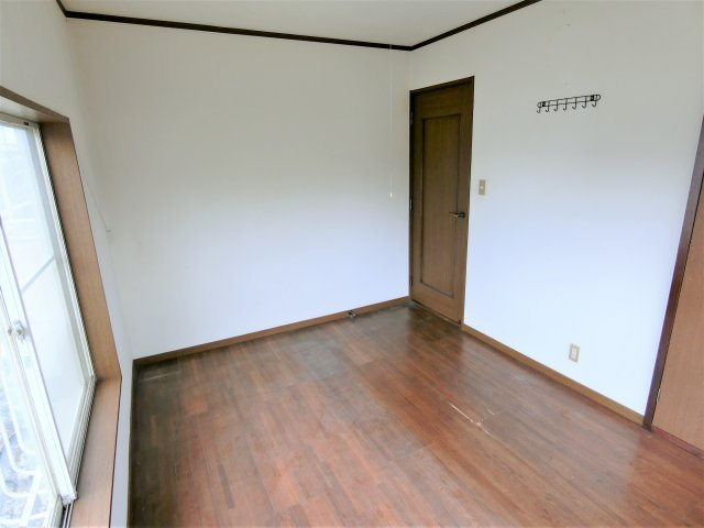 日向努邸の洋室