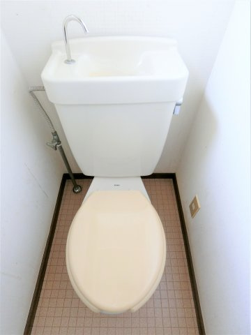 日向努邸のトイレ