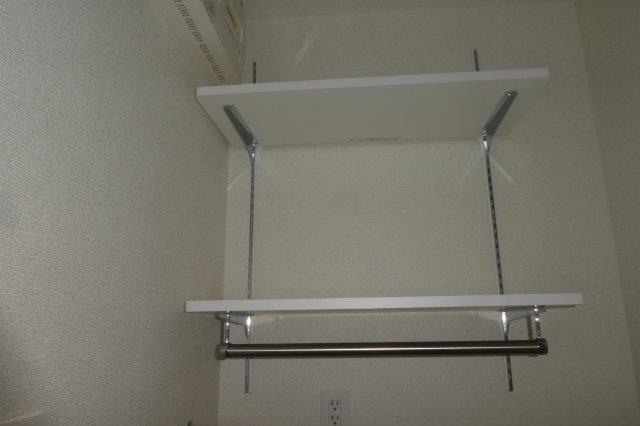 サニーメゾンまきびの洗面所|洗濯機置き場　棚