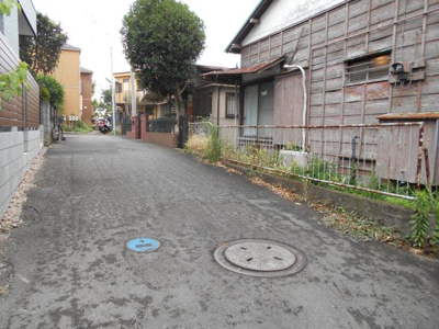 【前面道路含む現地写真】 | 保土ヶ谷区和田2丁目売地 | 北東側道路