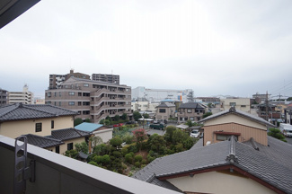 【展望】 | 3階角部屋ならではの広々見渡せる眺望です