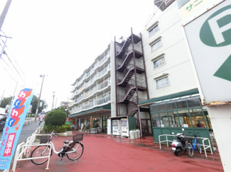 【外観】 | 1階にマルエツがあり日々の買い物に役立ちます。