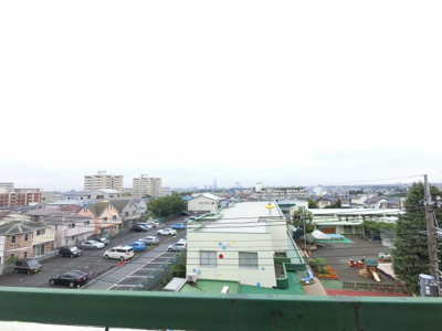 【展望】 | 山王台グリーンハイツ | 晴れの日はバルコニーからみなとみらいが見えます。