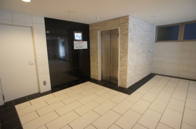 【エントランス】 | ラヴ心斎橋WEST