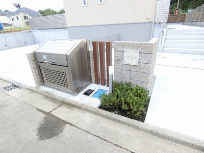 【その他共用部分】 | リブラC棟 | 敷地内ごみ置き場でごみ出しもらくらく～♪忙しい社会人さんや主婦さんにもうってつけ！