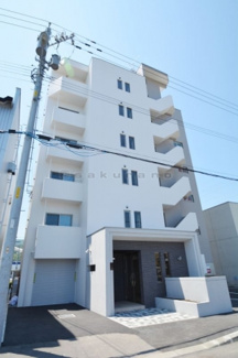 【外観】 | シャープなデザインが印象的な洗練の住まい