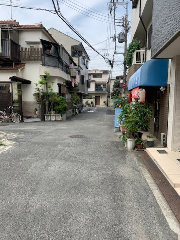 門真市大橋町中古戸建の前面道路含む現地写真